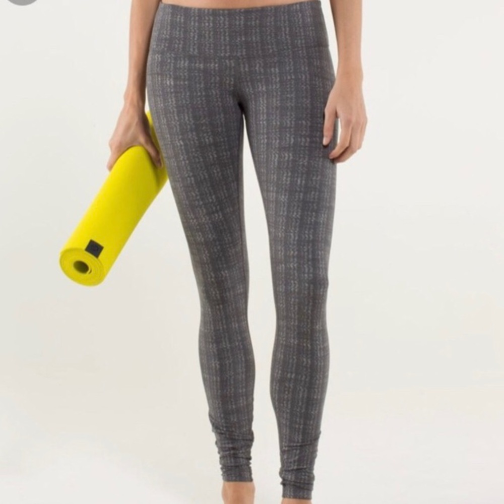 Lululemon Zig Zag Athletic Leggings Size 4 - Picture 1 of 8